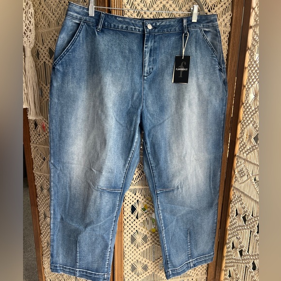 Flamingals Denim - Flamingals Denim Barrel Distressed Jeans